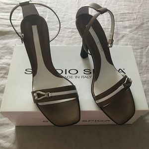 Studio Spiga strappy tan and white heeled sandals in size 7.5